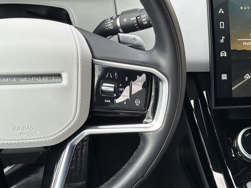 Thumbnail: 2023 Land Rover Range Rover Sport - 23