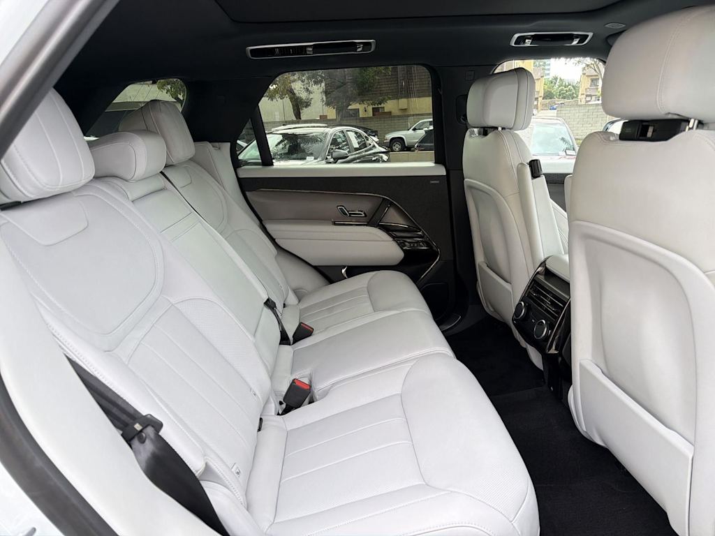 Thumbnail: 2023 Land Rover Range Rover Sport - 33