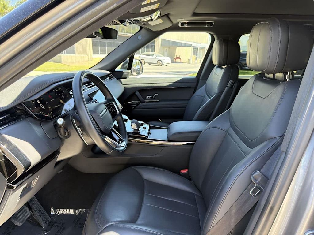 Thumbnail: 2023 Land Rover Range Rover Sport - 8