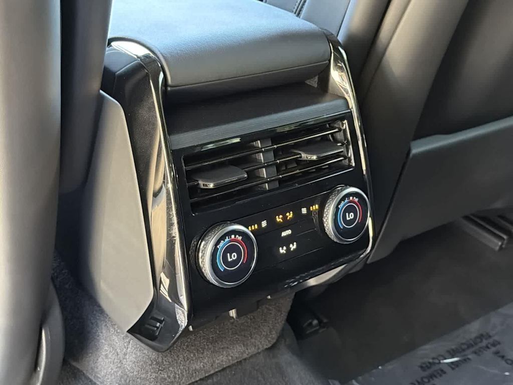 Thumbnail: 2023 Land Rover Range Rover Sport - 31