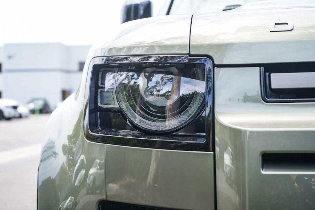 Thumbnail: 2023 Land Rover Defender - 21