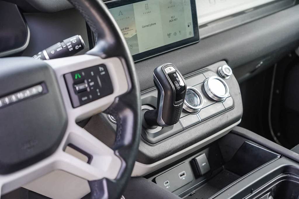Thumbnail: 2023 Land Rover Defender - 12