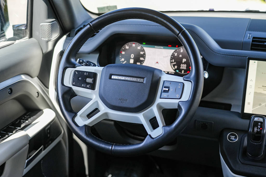 Thumbnail: 2023 Land Rover Defender - 9