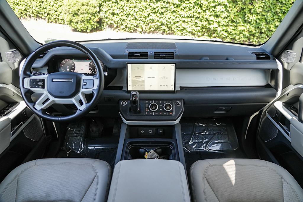 Thumbnail: 2023 Land Rover Defender - 2