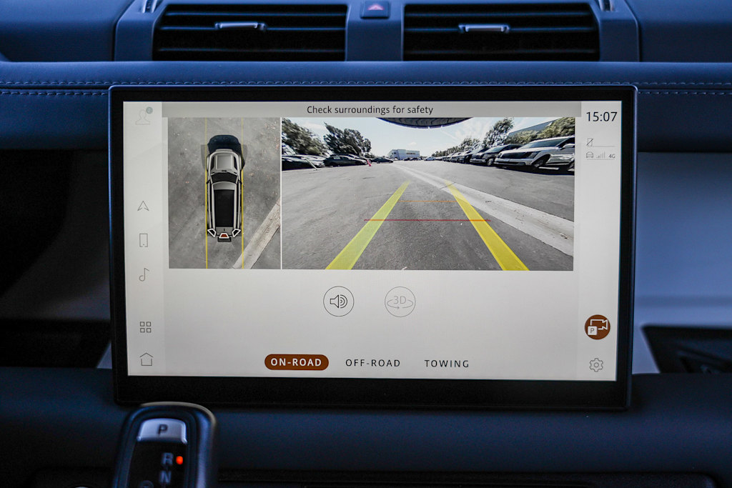 Thumbnail: 2023 Land Rover Defender - 27