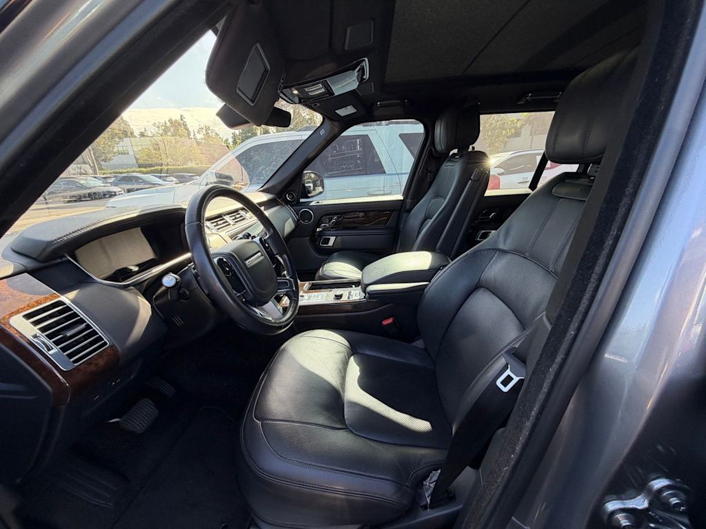 Thumbnail: 2020 Land Rover Range Rover - 4