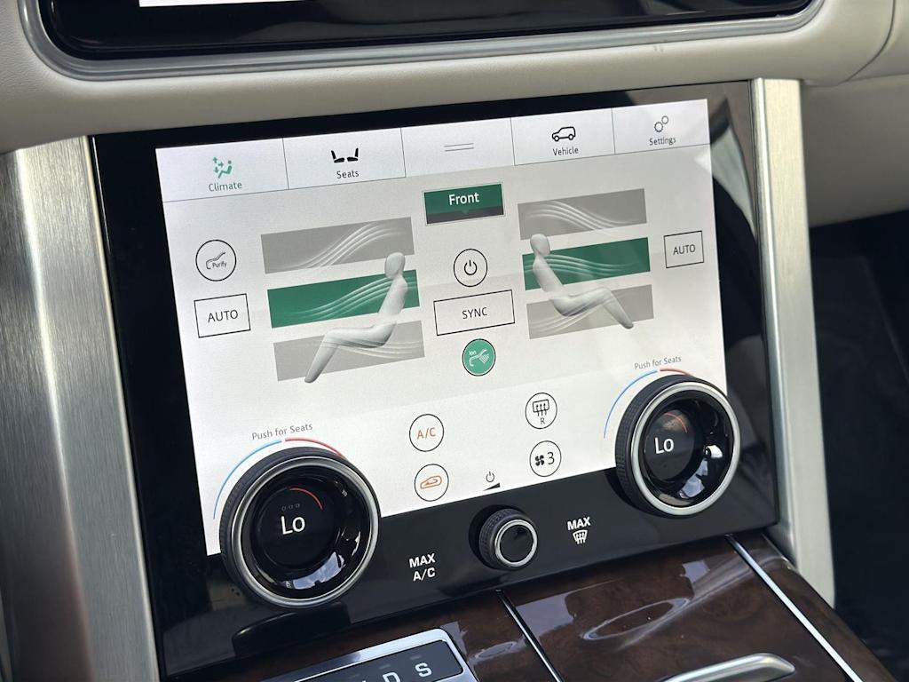 Thumbnail: 2022 Land Rover Range Rover - 24