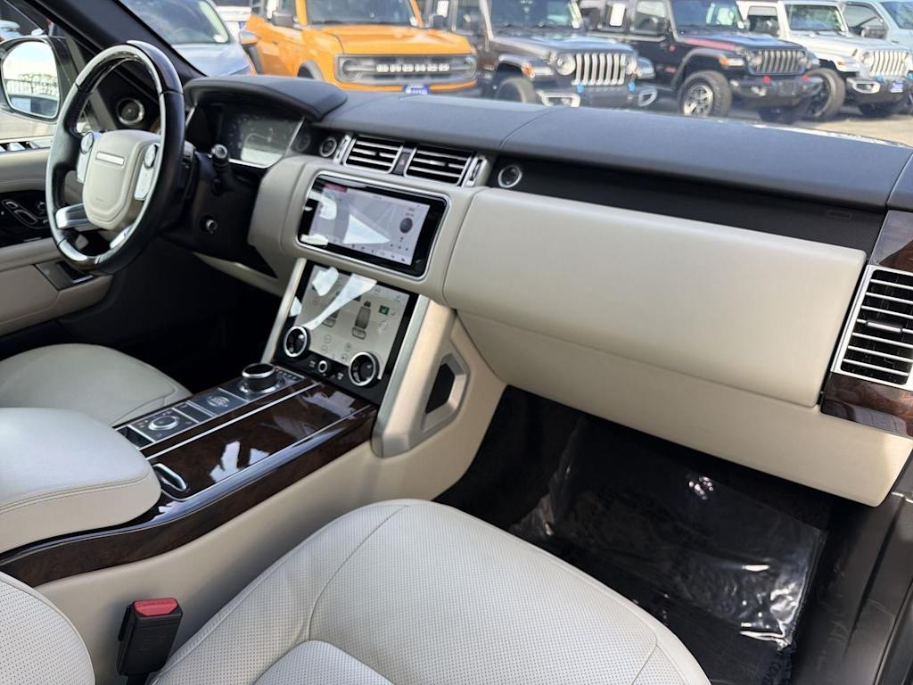 Thumbnail: 2022 Land Rover Range Rover - 13