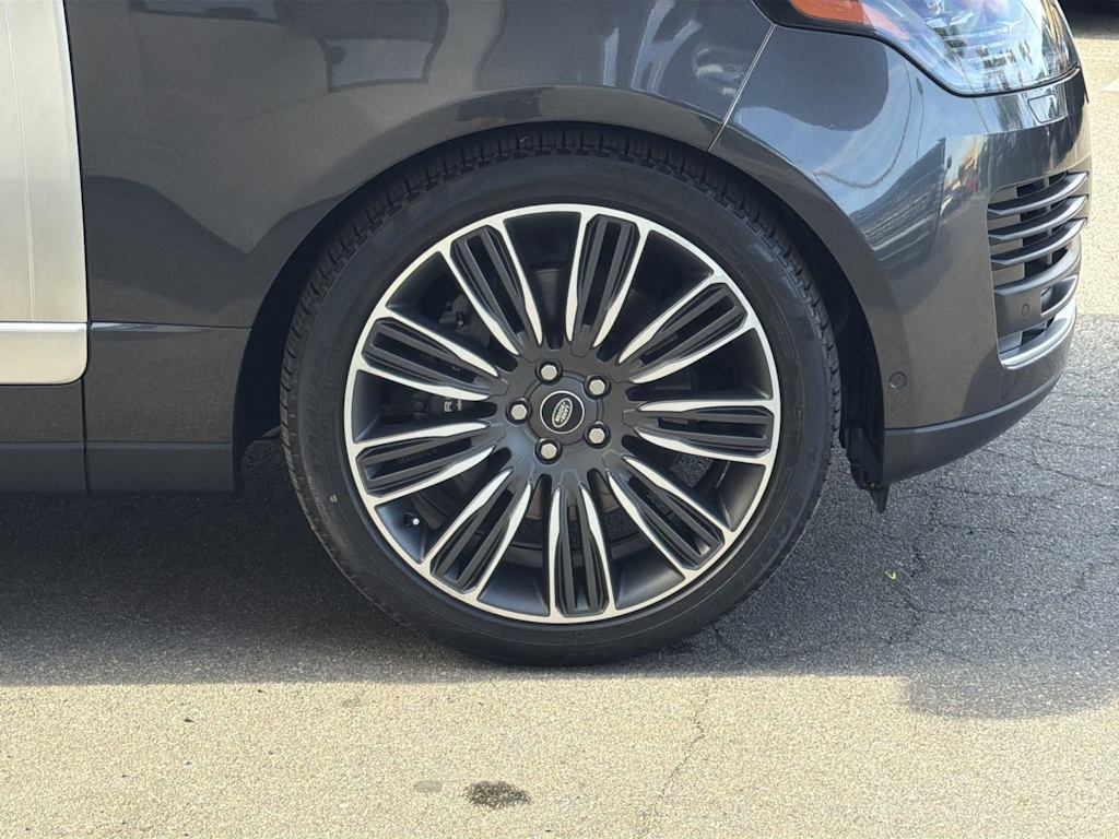 Thumbnail: 2022 Land Rover Range Rover - 8