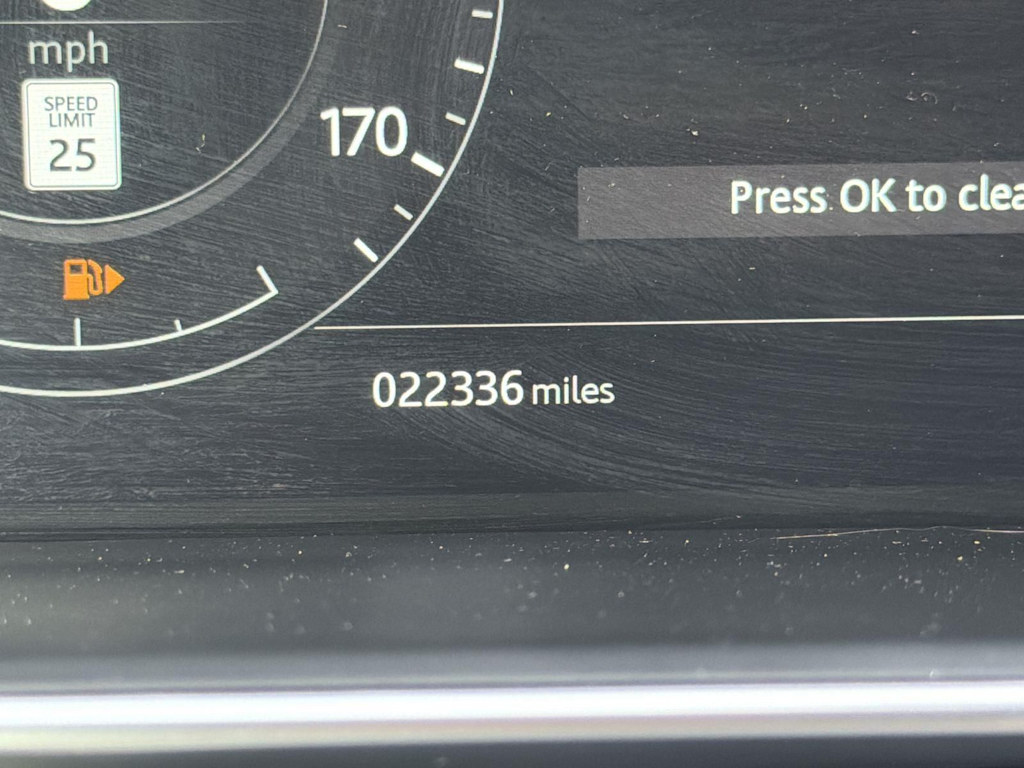 Thumbnail: 2022 Land Rover Range Rover - 16