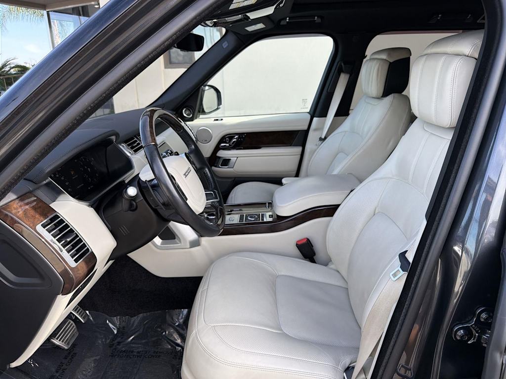 Thumbnail: 2022 Land Rover Range Rover - 10