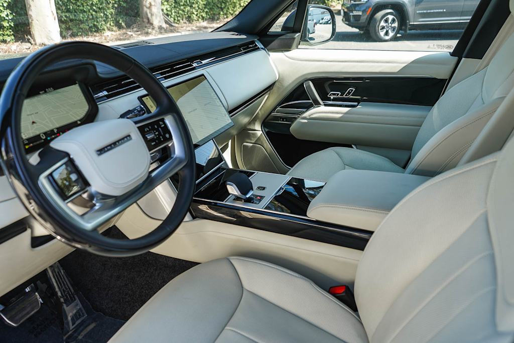 Thumbnail: 2025 Land Rover Range Rover - 10