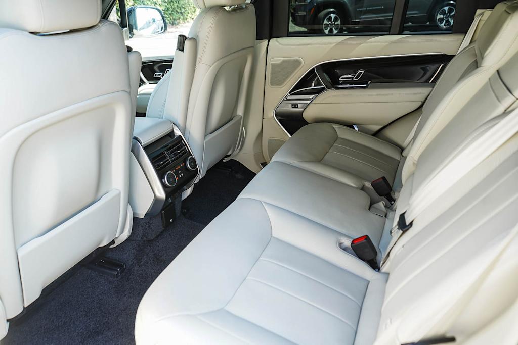 Thumbnail: 2025 Land Rover Range Rover - 11