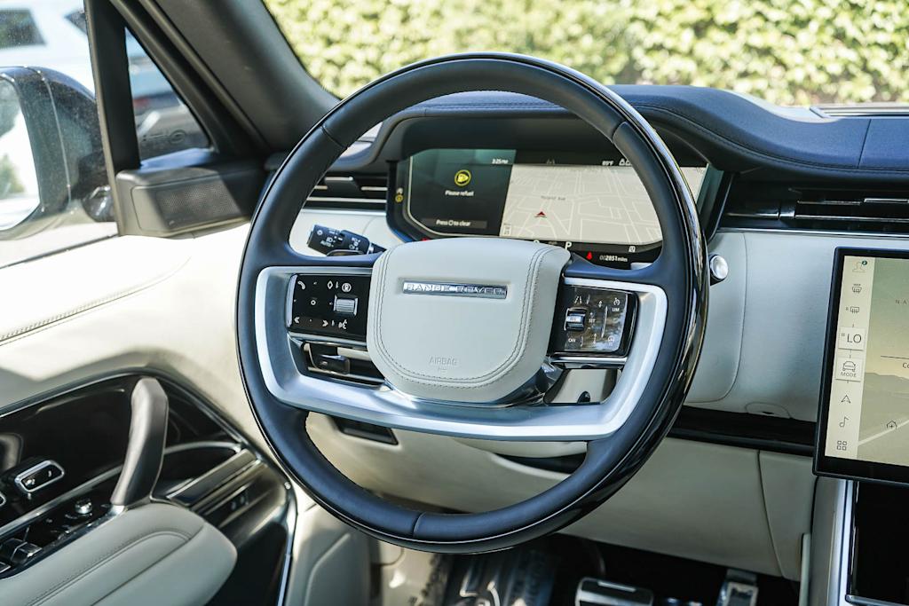 Thumbnail: 2025 Land Rover Range Rover - 8