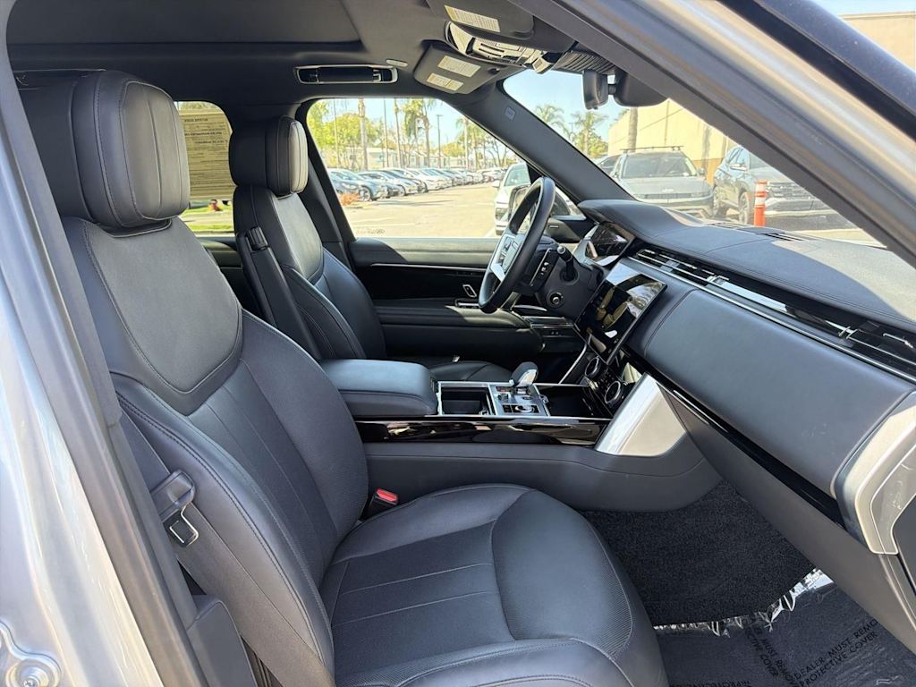 Thumbnail: 2023 Land Rover Range Rover - 36