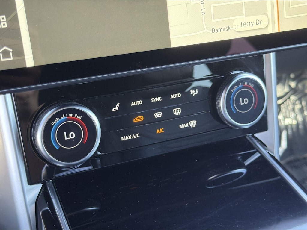 Thumbnail: 2023 Land Rover Range Rover - 25