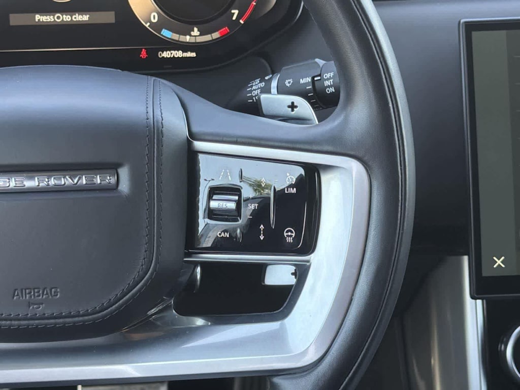 Thumbnail: 2023 Land Rover Range Rover - 23