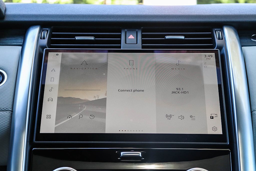 Thumbnail: 2023 Land Rover Discovery - 20