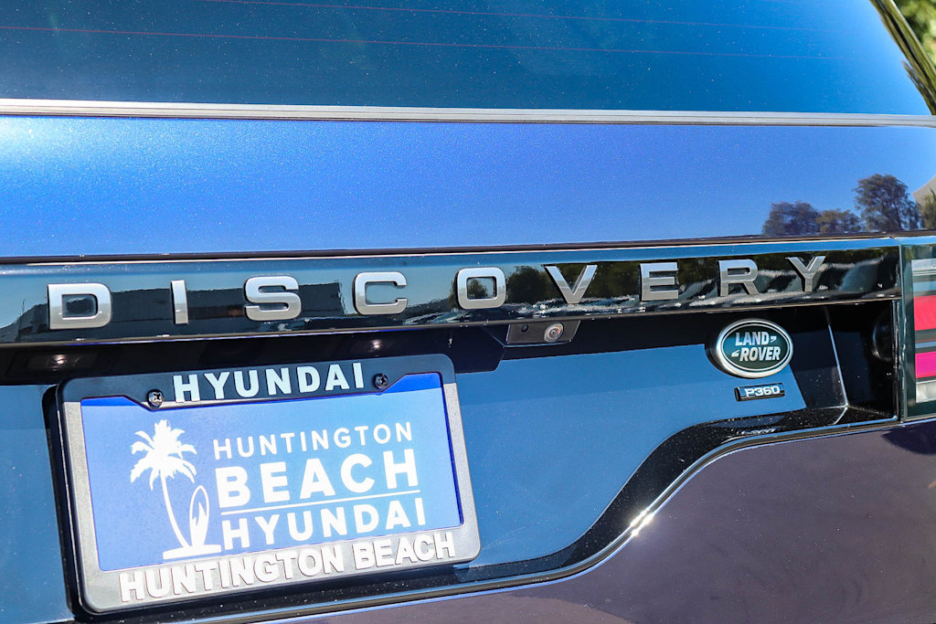 Thumbnail: 2023 Land Rover Discovery - 13