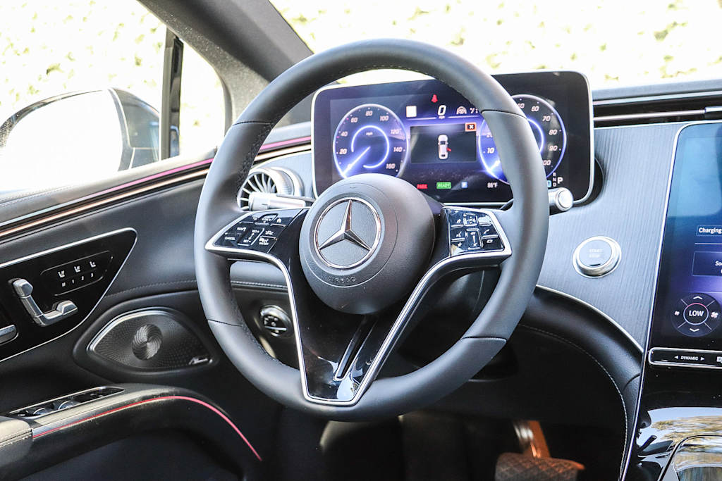 Thumbnail: 2023 Mercedes-Benz EQS - 8
