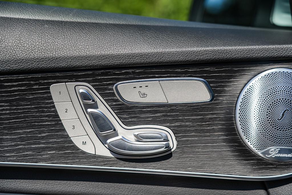 Thumbnail: 2021 Mercedes-Benz C-Class - 24