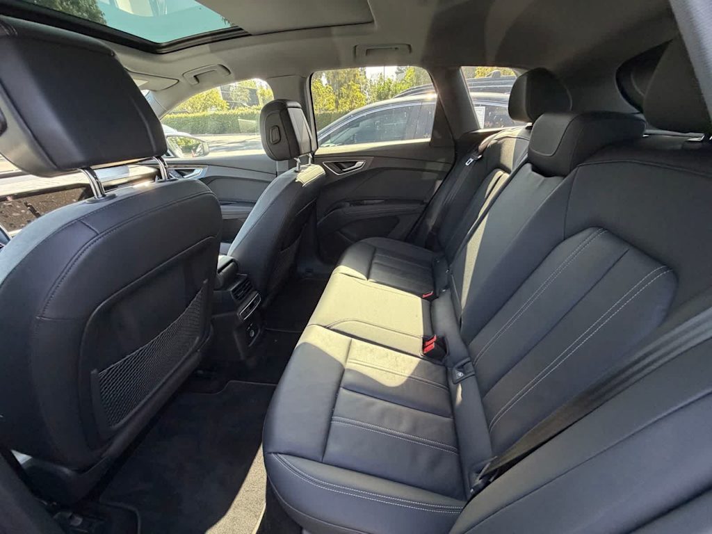 Thumbnail: 2023 Audi Q4 e-tron - 5