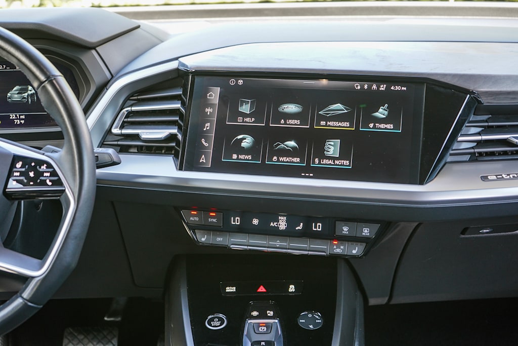 Thumbnail: 2023 Audi Q4 e-tron - 13