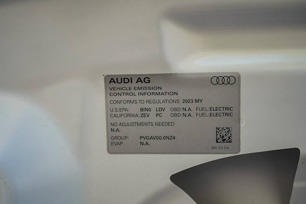 Thumbnail: 2023 Audi Q4 e-tron - 16