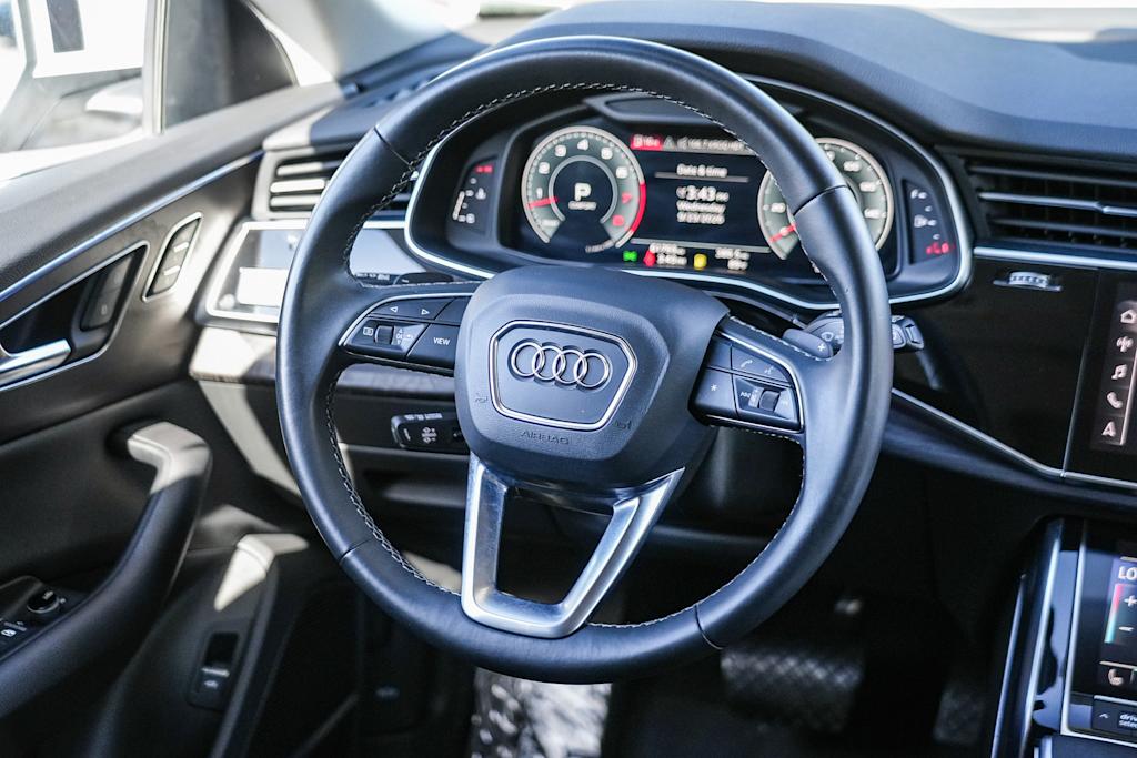 Thumbnail: 2022 Audi Q8 - 9