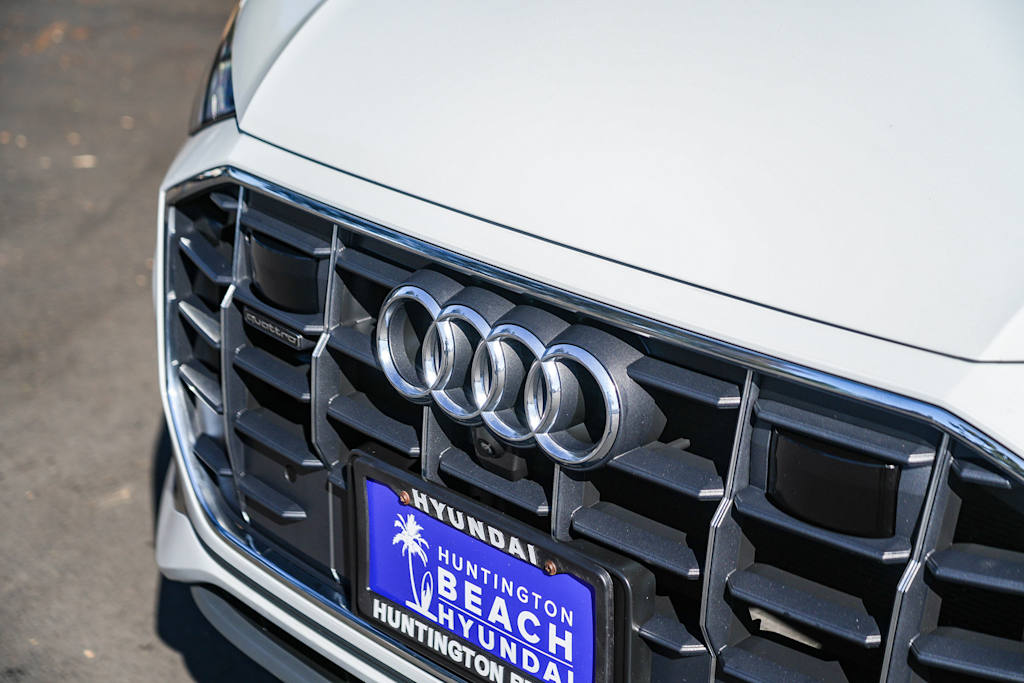 Thumbnail: 2022 Audi Q8 - 6