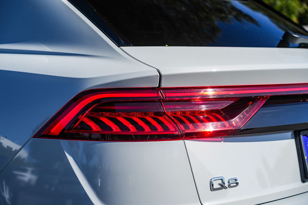 Thumbnail: 2022 Audi Q8 - 20