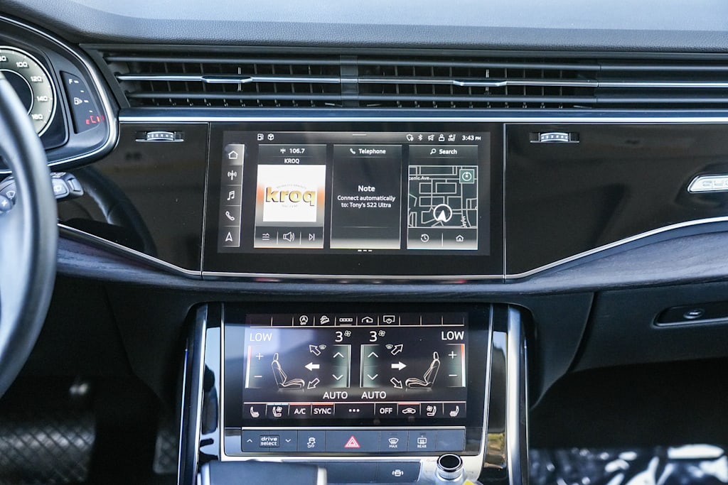 Thumbnail: 2022 Audi Q8 - 22