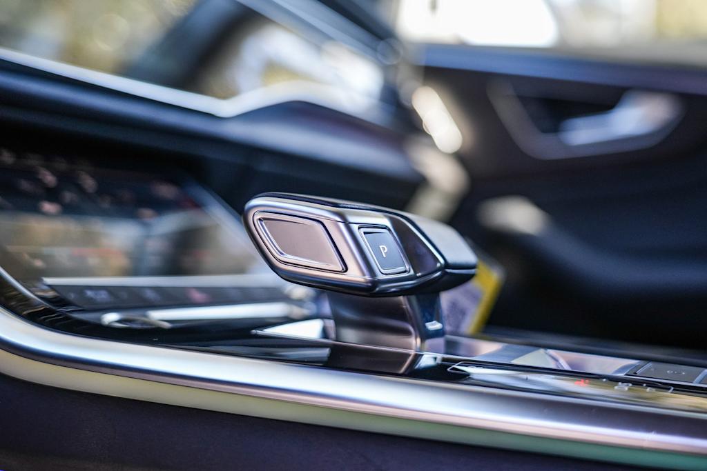 Thumbnail: 2022 Audi Q8 - 14