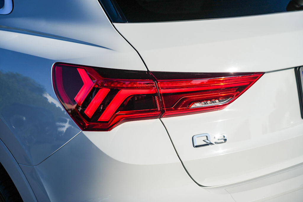 Thumbnail: 2022 Audi Q3 - 21
