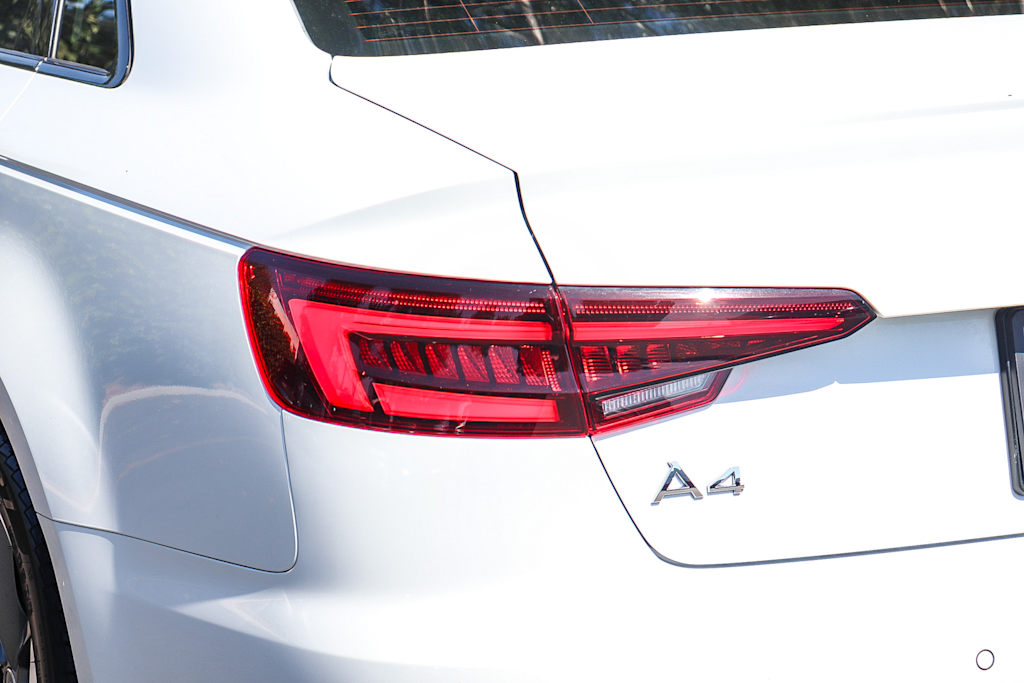 Thumbnail: 2019 Audi A4 - 20