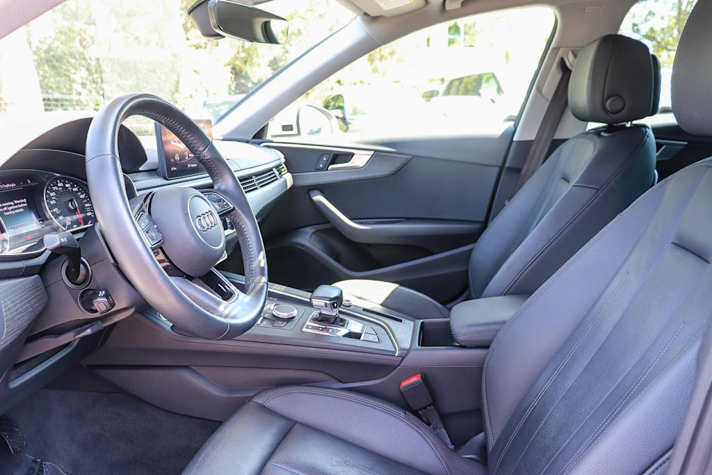 Thumbnail: 2019 Audi A4 - 11