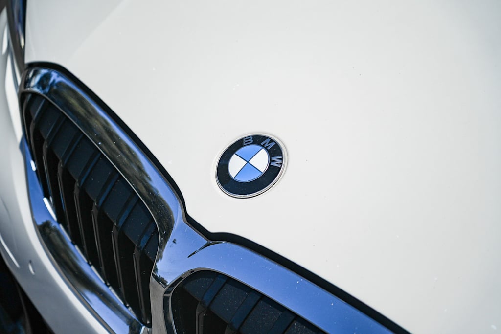 Thumbnail: 2019 BMW 3 Series - 6