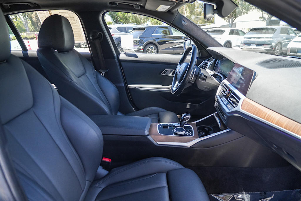 Thumbnail: 2019 BMW 3 Series - 10