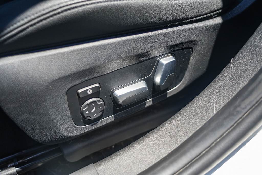 Thumbnail: 2019 BMW 3 Series - 25