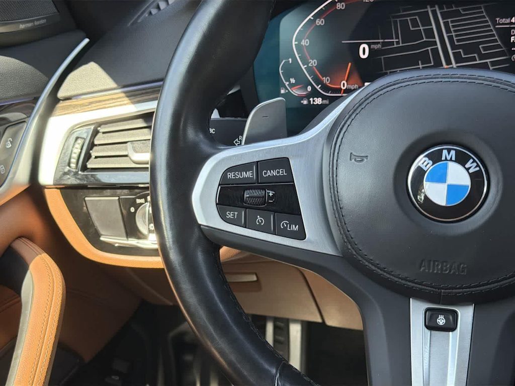 Thumbnail: 2023 BMW 5 Series - 22