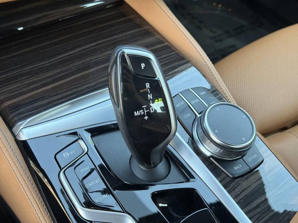 Thumbnail: 2023 BMW 5 Series - 15