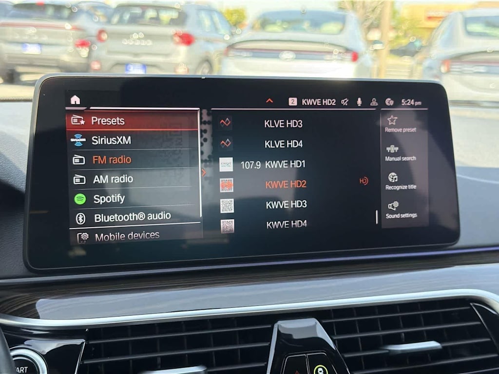 Thumbnail: 2023 BMW 5 Series - 26