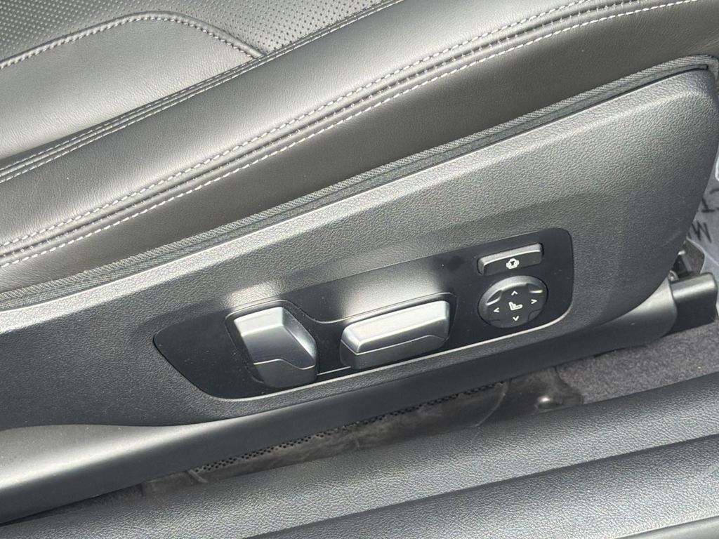 Thumbnail: 2024 BMW M4 - 35