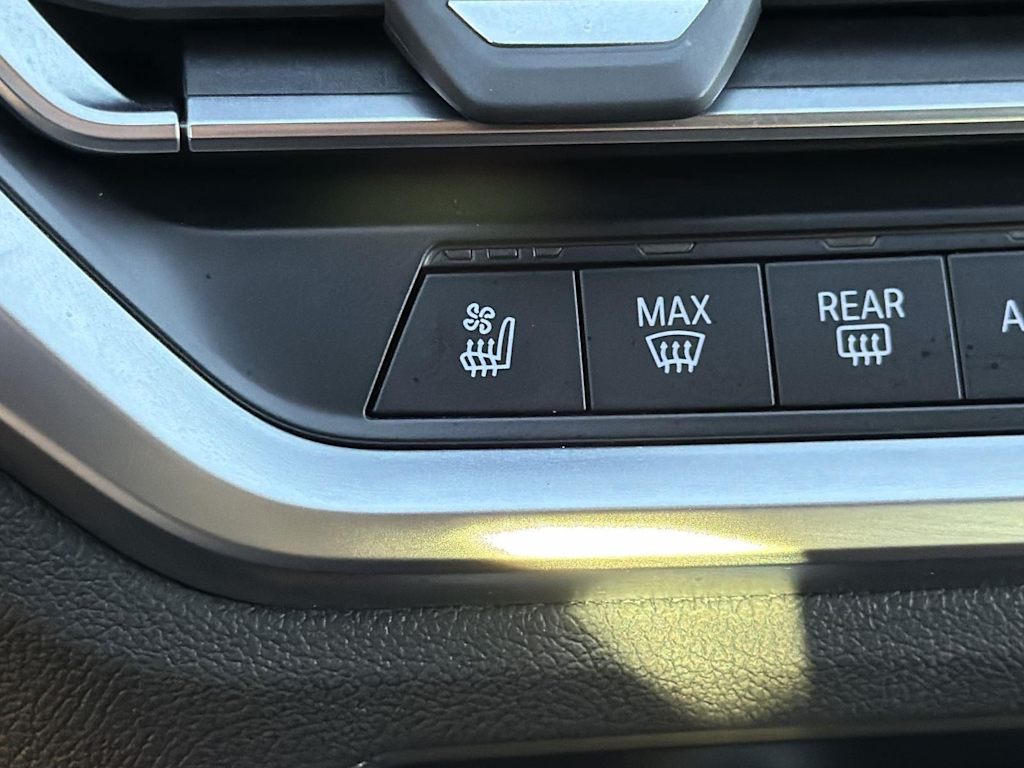 Thumbnail: 2022 BMW M3 - 27