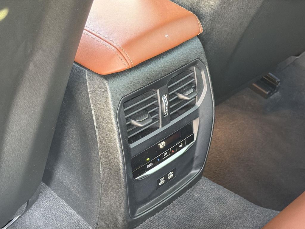 Thumbnail: 2022 BMW M3 - 32