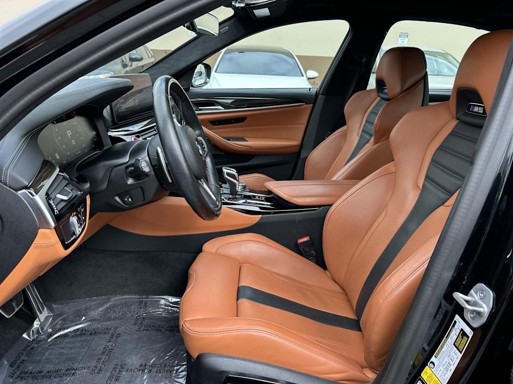 Thumbnail: 2023 BMW M5 - 10