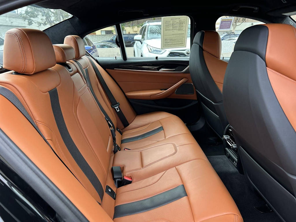 Thumbnail: 2023 BMW M5 - 12