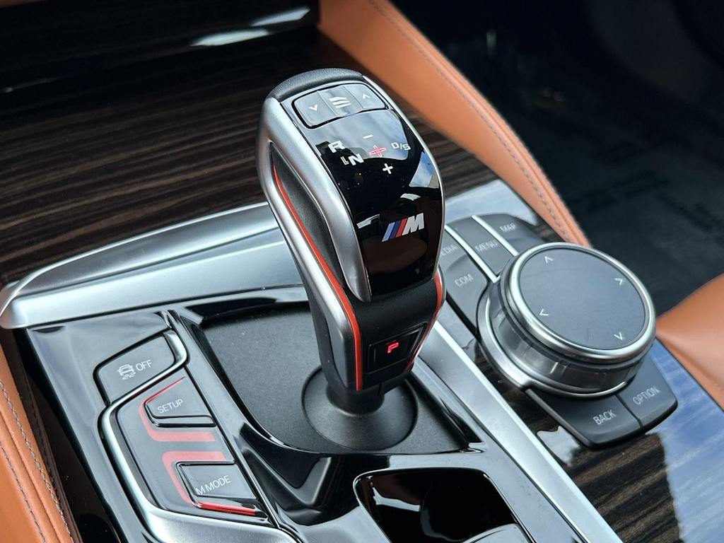 Thumbnail: 2023 BMW M5 - 15