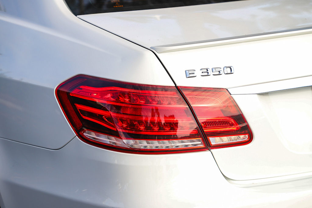 Thumbnail: 2016 Mercedes-Benz E-Class - 21
