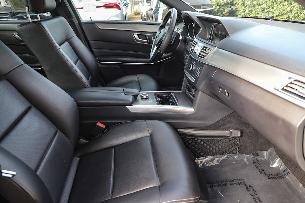 Thumbnail: 2016 Mercedes-Benz E-Class - 9